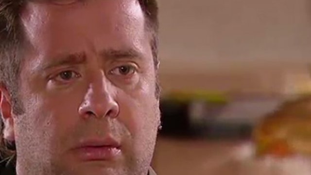 Martín visita a Andrés y le pregunta si es su padre