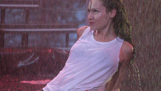 Pampita cautivó a todos con su sensual baile