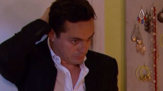 El fogoso y peligroso “amor” entre Claudia y Augusto