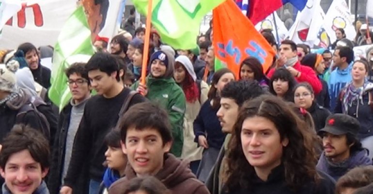 Marcha estudiantil tuvo 3 recorridos en la capital