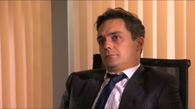 ¡Viernes 20 hrs! Clemente acusa a Agusto de tener algo con Patricia