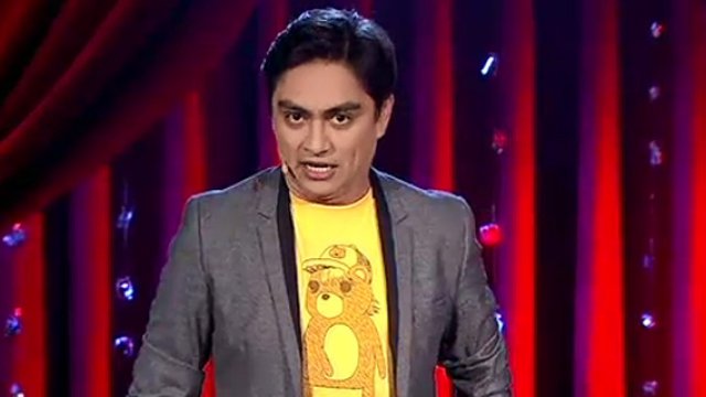 Sergio Freire se ríe de las locuras de los jefes