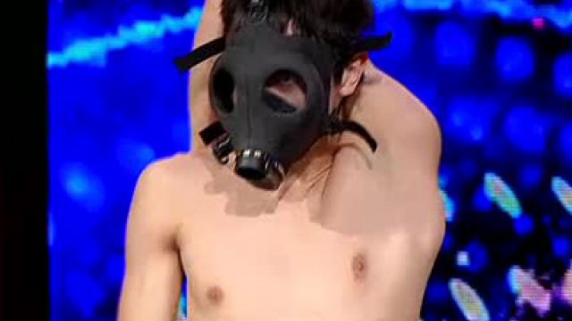 ¡Patricio Díaz deformó su cuerpo en su streetdance!