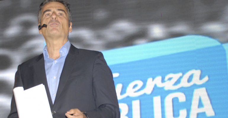 Andrés Velasco crea nuevo movimiento político llamado "Fuerza Pública