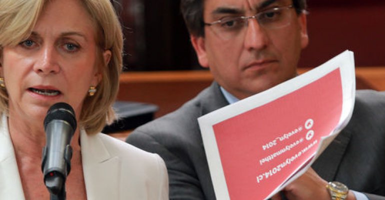 Evelyn Matthei a Parisi: 