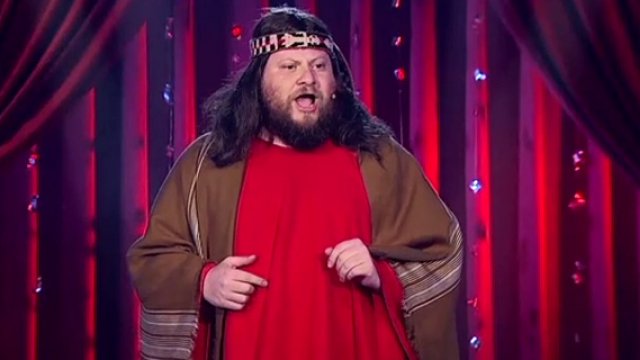 Rodrigo Salinas sigue experimentando para obtener el mejor monólogo