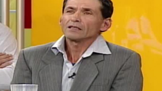 Carlos pide a su arrendataria que pague el arriendo