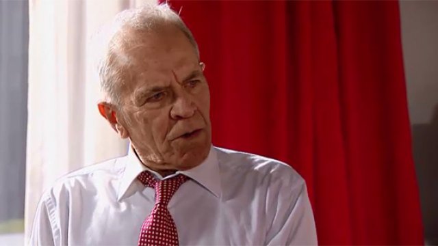 Clemente no confía en las intenciones de Patricia