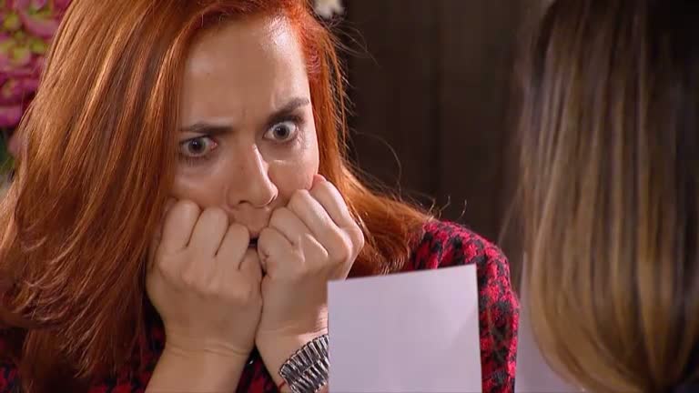 Alejandra se sorprende por el parecido de Ximena y Patricia