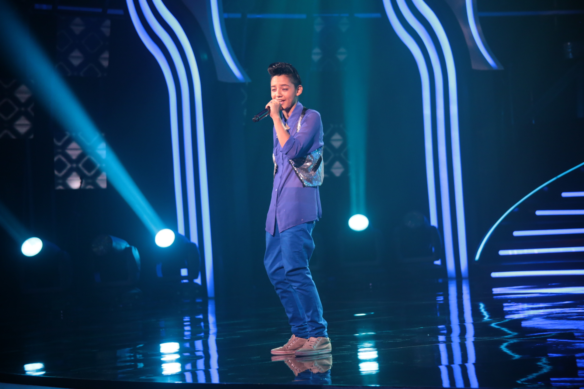 Daniela Cayo puso su canto en el escenario