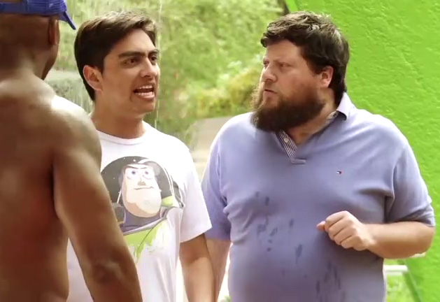 Los Irrespetuosos pelearon con el salvavidas