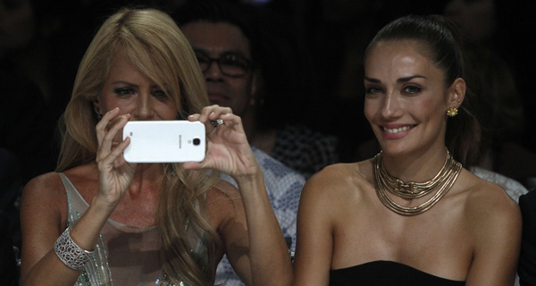 Cecilia Bolocco mató con impactante transparencia en evento de moda