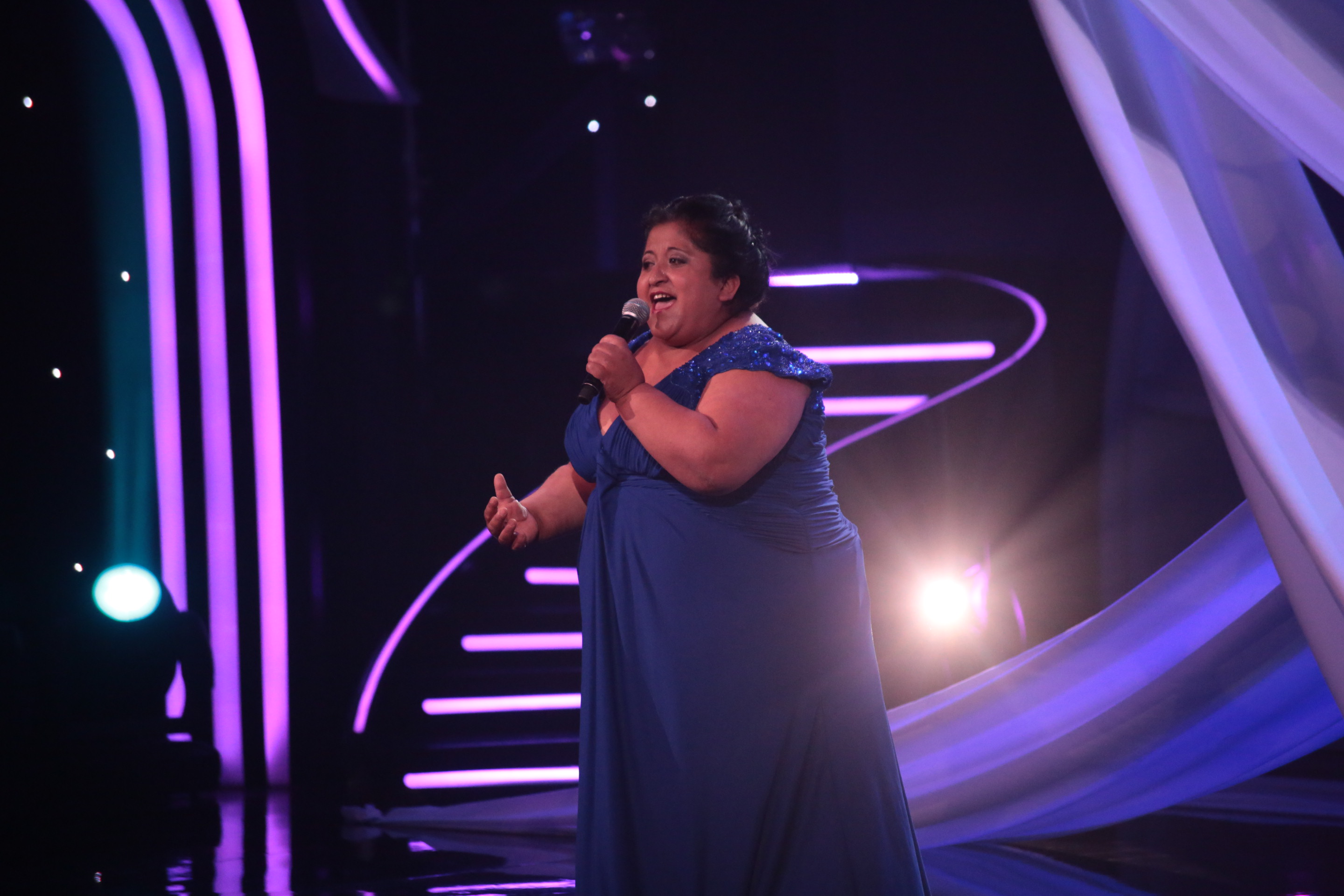 La gran voz de Paola Herrera deslumbra al jurado