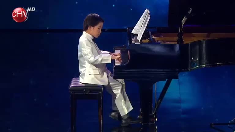 Rubén Zepeda se vistió de gala para deslumbrar