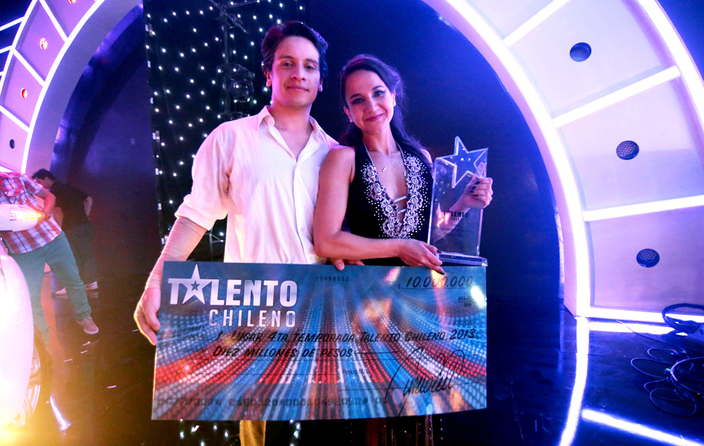 Carolina y Felipe ganaron la final de Talento Chileno