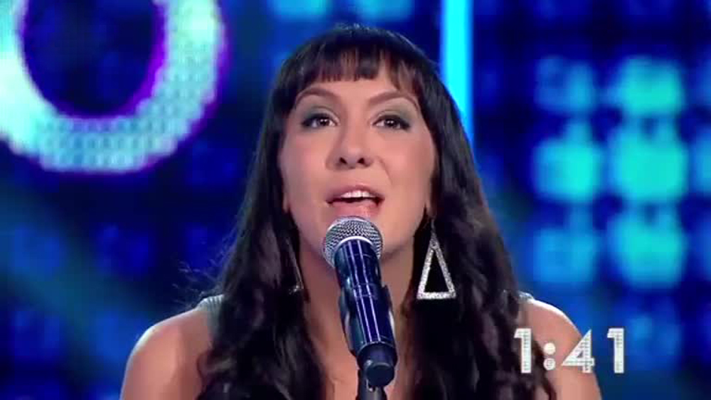 Fernanda Cañas trató de salir del paso pero no pudo con las pifias