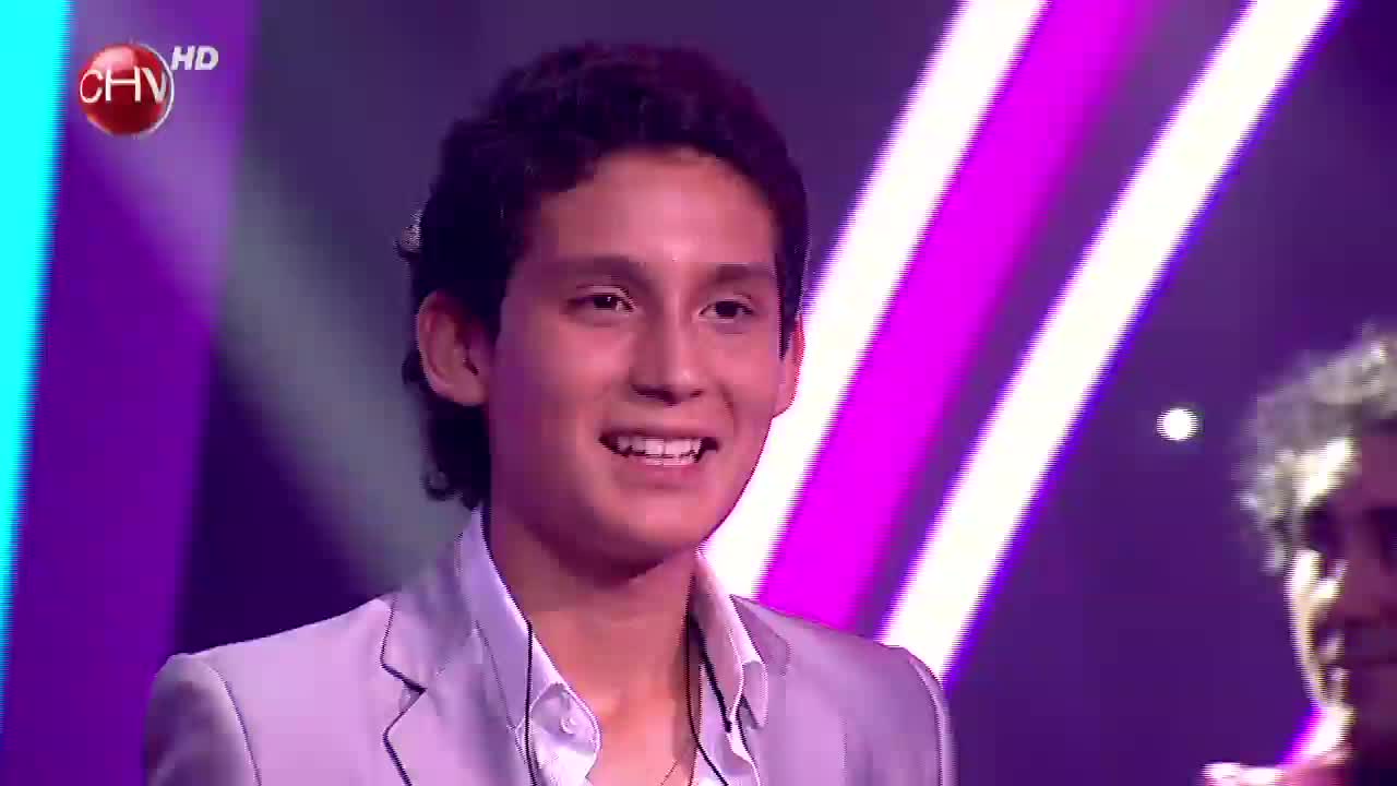 La fiesta tropical de Ilie se toma Súper Estrellas