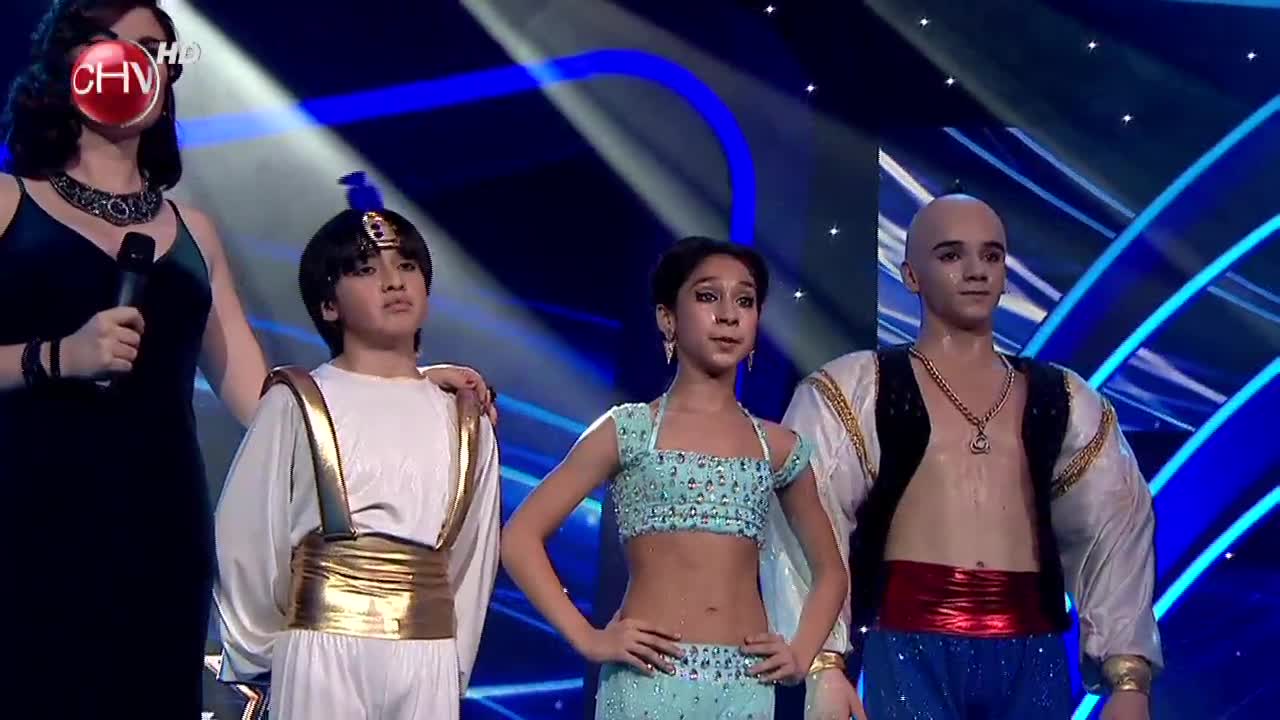 Mira una excelente representación de Aladino