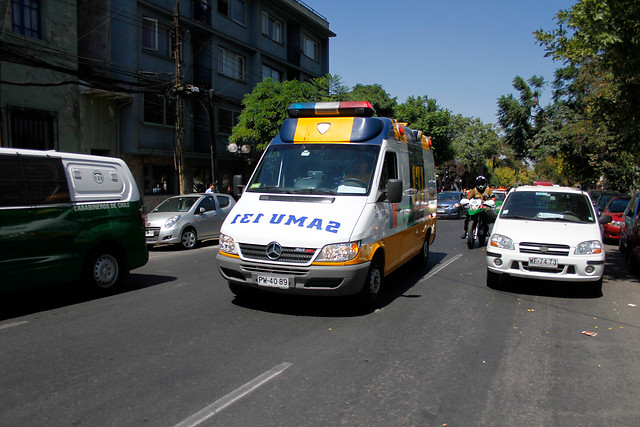 Insólito: Roban ambulancia desde mall en La Florida