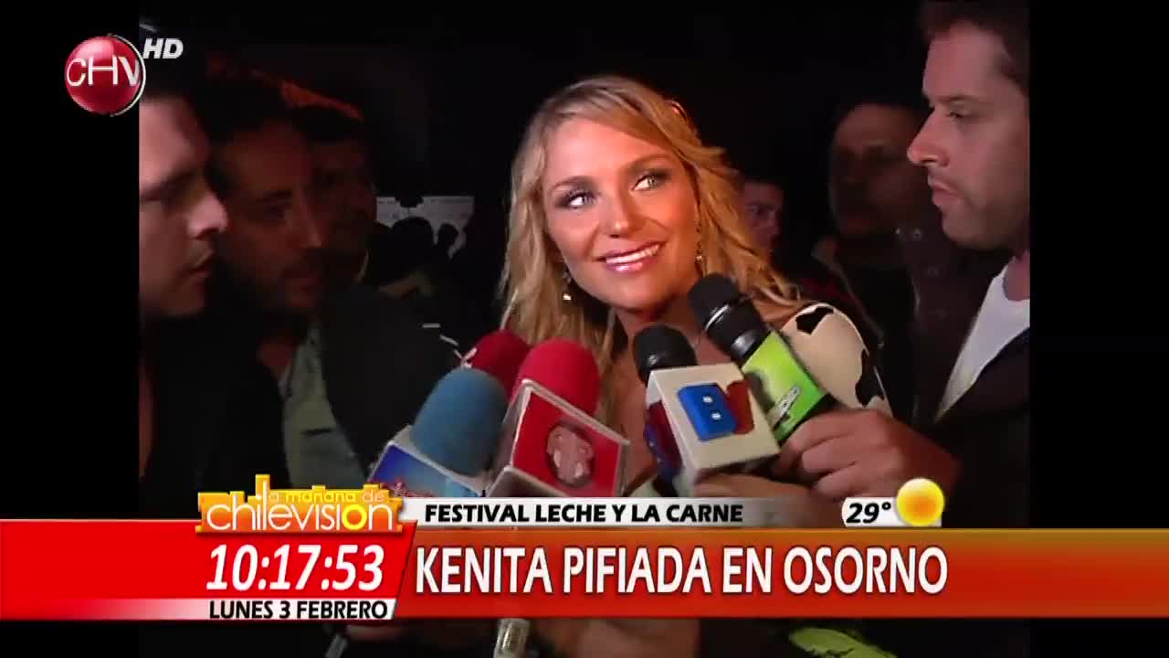 Kenita Larraín no fue al piscinazo y fue pifiada en Osorno