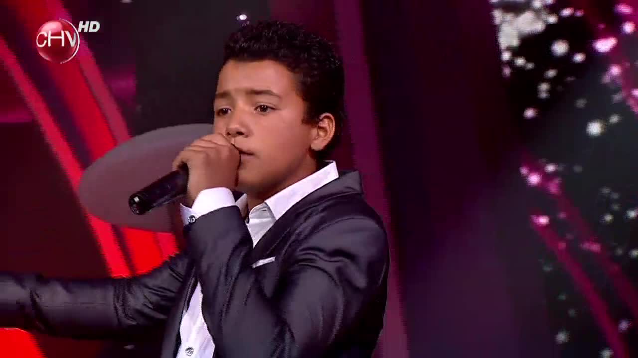 Alexis mata a las féminas de Súper Estrella con su bella voz