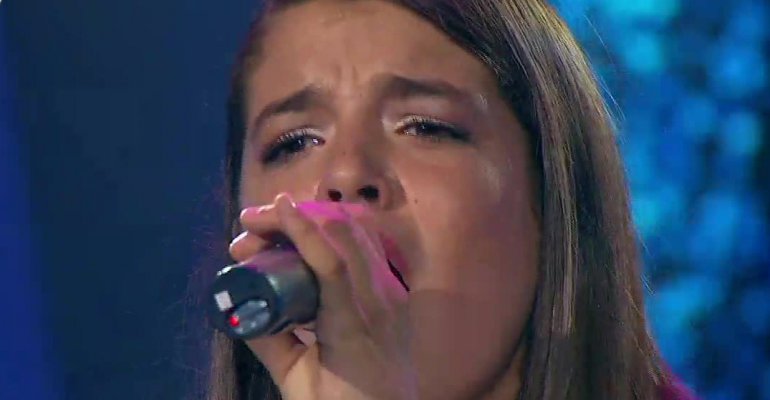 Antonia se lució con su espectacular voz en la gala