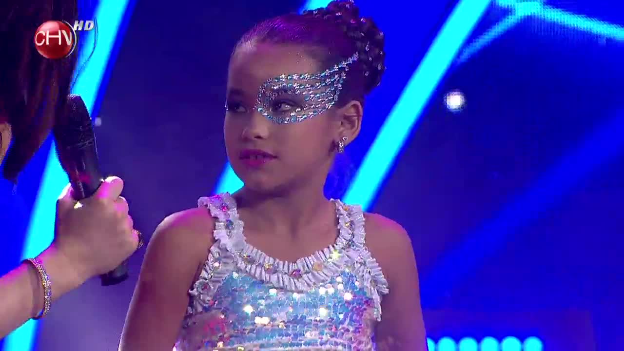 Fernanda Garcés y su gran presentación de Poledance (Parte 1)