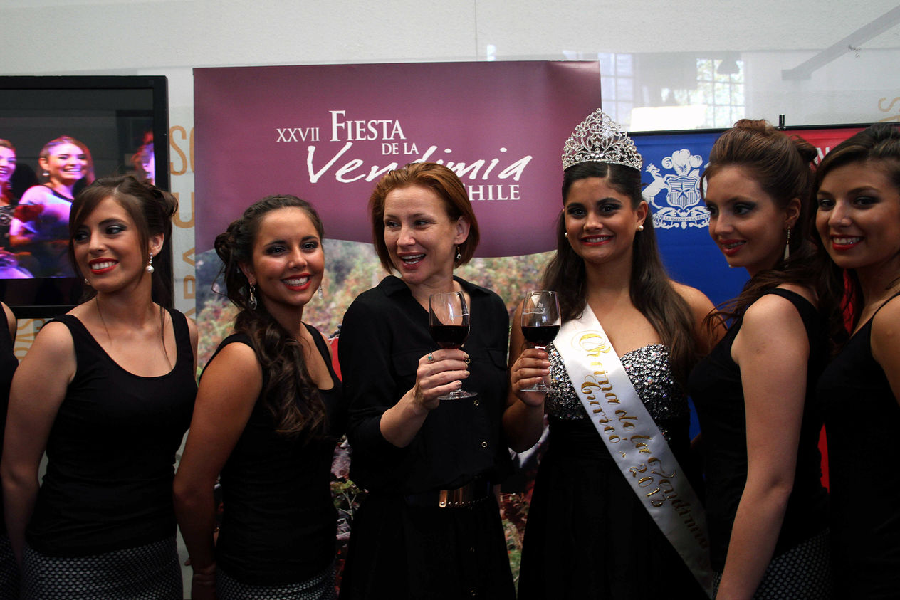 Festival de los chascarros se tomó Curicó