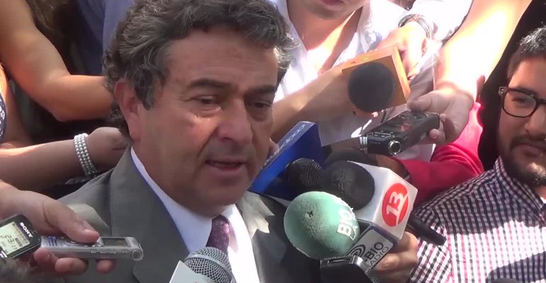 Senador Coloma y proyectos legislativos suspendidos: 