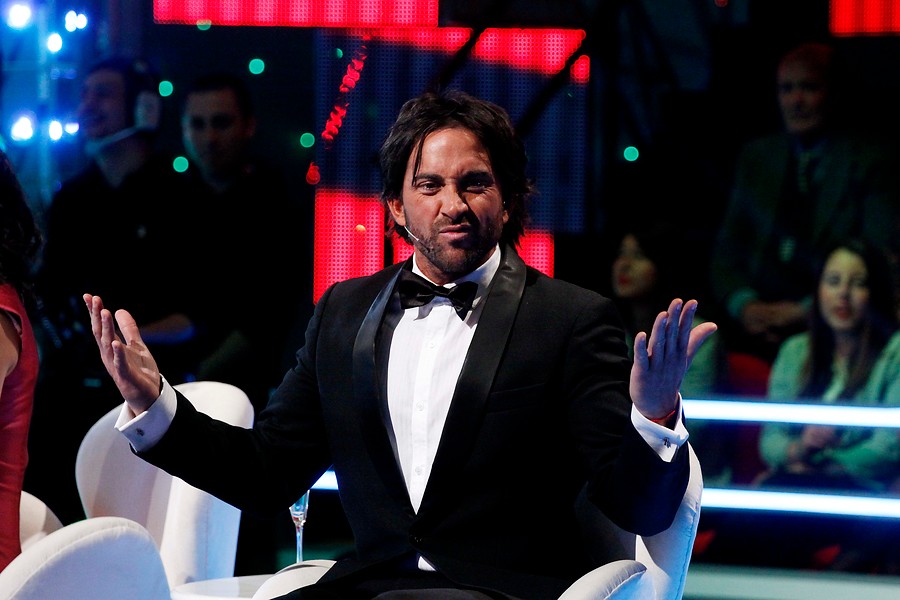 Arturo Longton no llega a evento y se excusa por enfermedad que lo aqueja