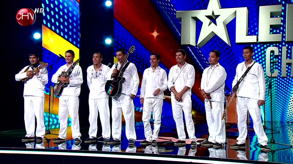 Grupo Folclórico Rayén regalaron su música llena de talento