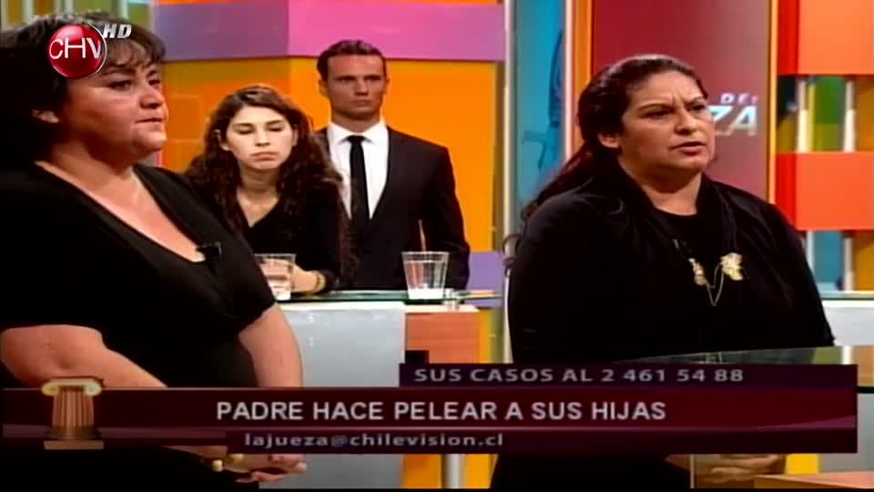 Padre e hija están distanciados por una propiedad