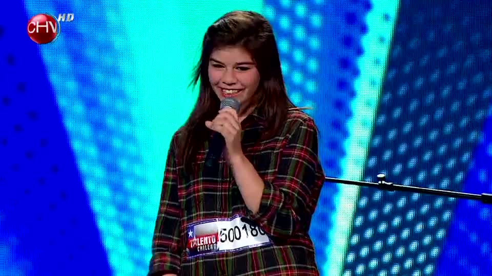 Javiera Castro entregó toda su dulzura y voz en su presentación