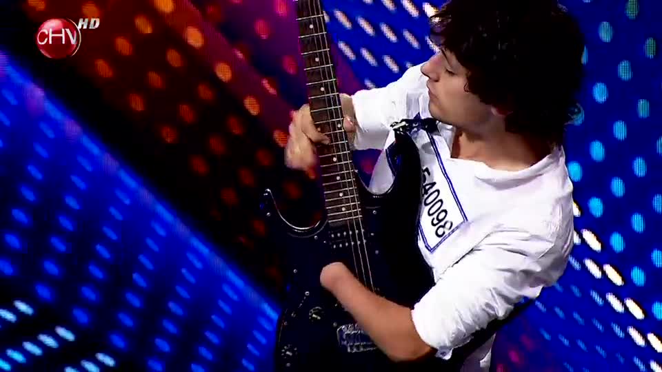 Óscar García emocionó con su interpretación de 