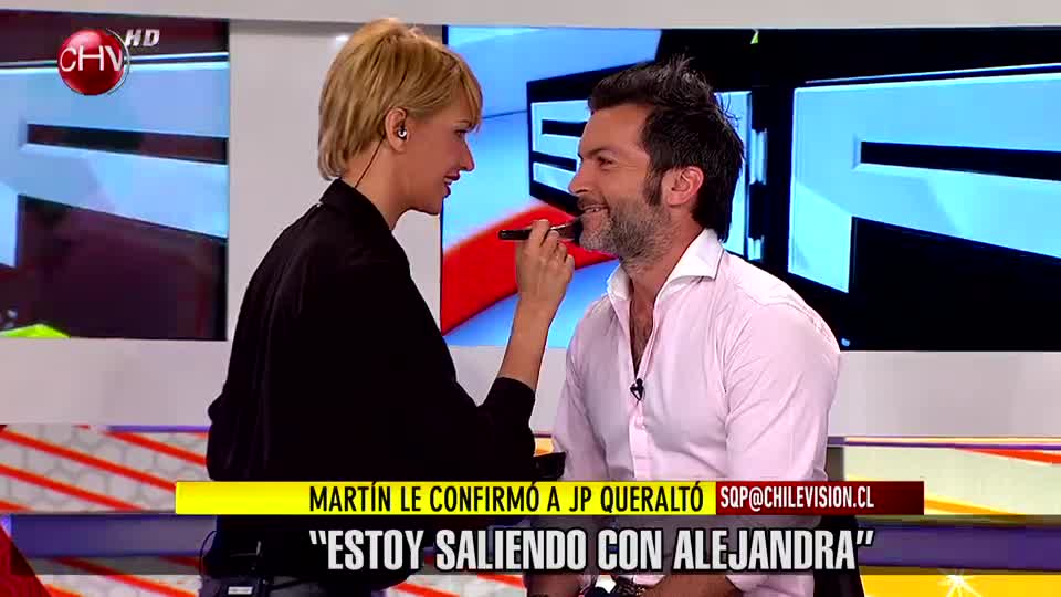 Mira el coqueteo de Claudia Schmidt con Cristián Sánchez durante el programa