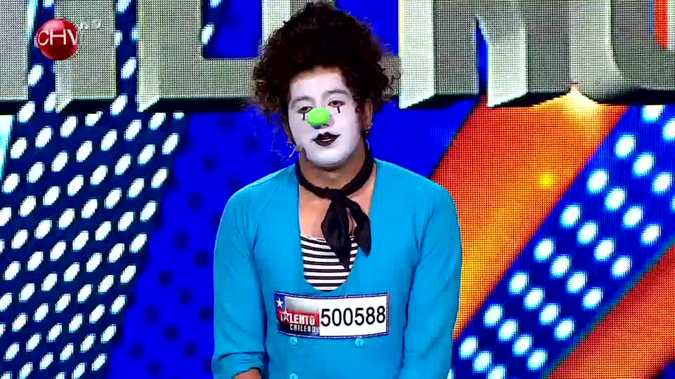 El Mimo Zitito Zitote conquistó con su ternura e ingenio en Talento Chileno