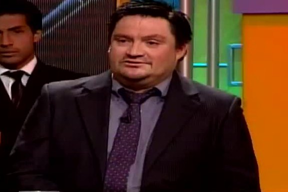 Ex pareja se encuentra en conflicto por divorcio