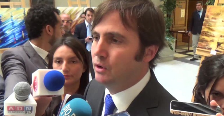 Pedro Browne, diputado Amplitud, y proyecto que rebajaría dieta parlamentaria: 