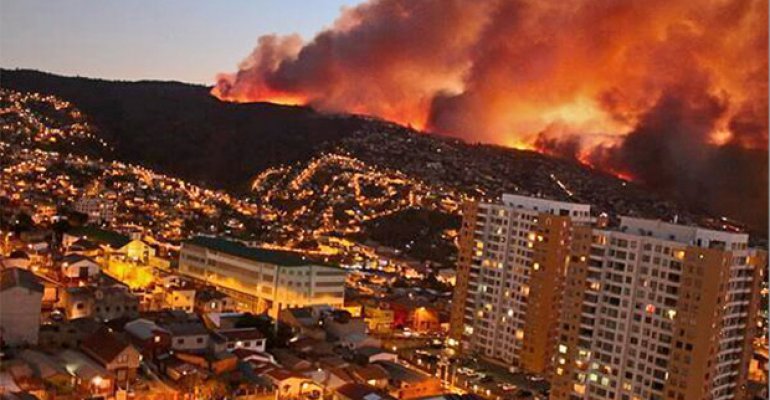 Mineduc realizó balance de establecimientos por incendio en Valparaíso