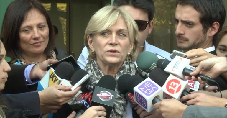 Evelyn Matthei dispara contra el gobierno: 