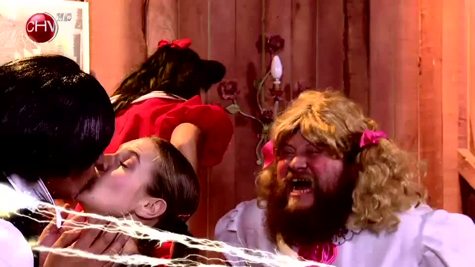 Guatona Candy | Terry llega al Hogar de Pony