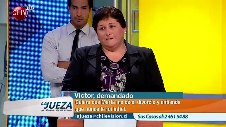 Ex en conflicto por divorcio y por un cambio de apellido (Parte 1)