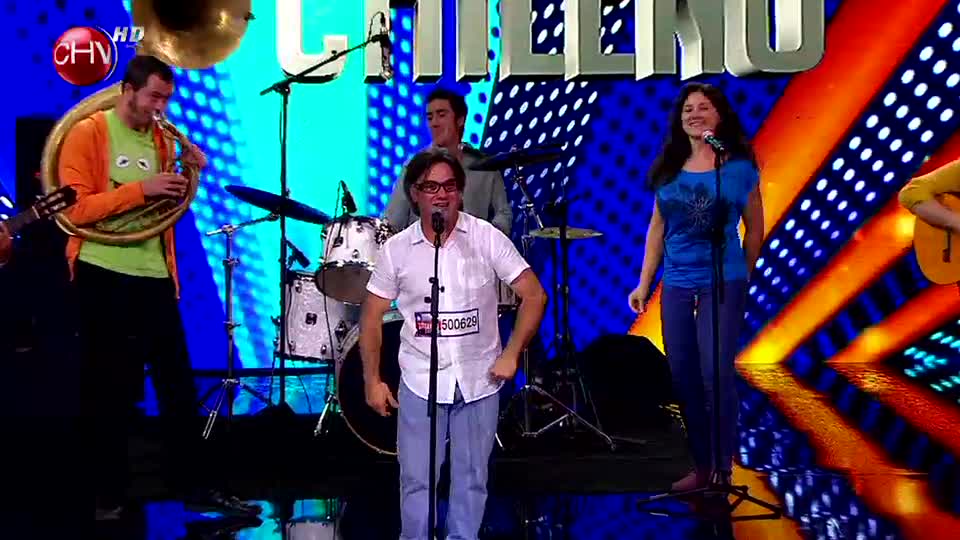 Juanito y los Antidepresivos se llevaron un rotundo aplauso con su música llena de optimismo