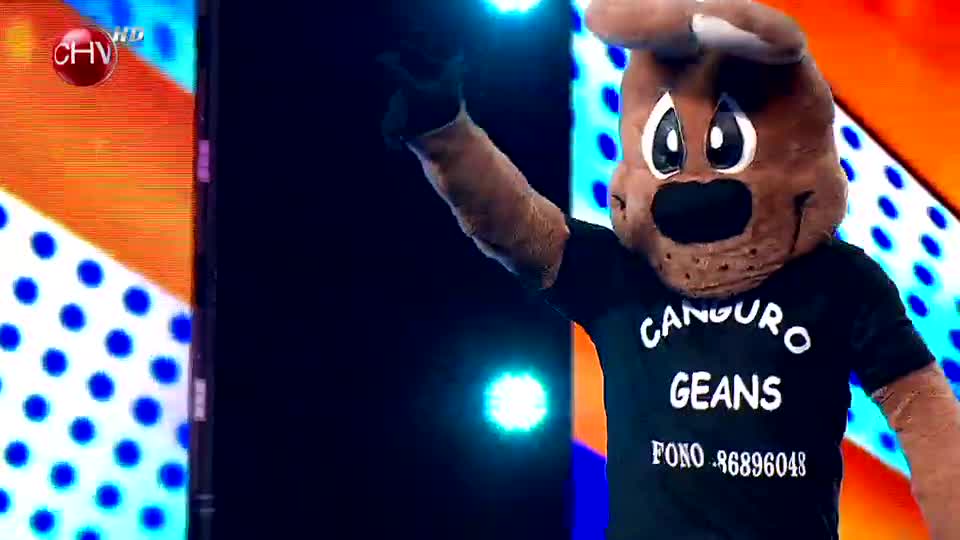 El Canguro Geans encantó con su baile en el escenario y se llevó el aplauso