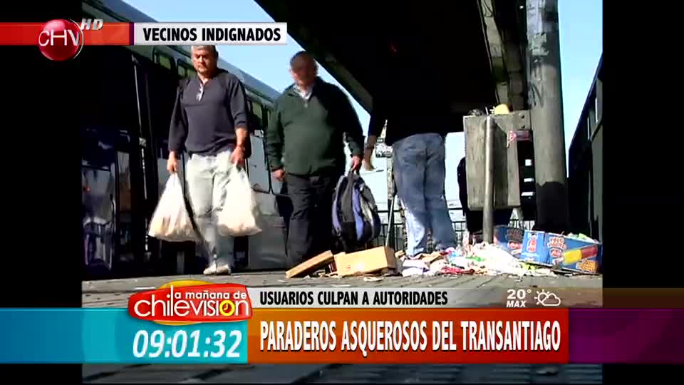 Vecinos indignados con paraderos Transantiago llenos de basura