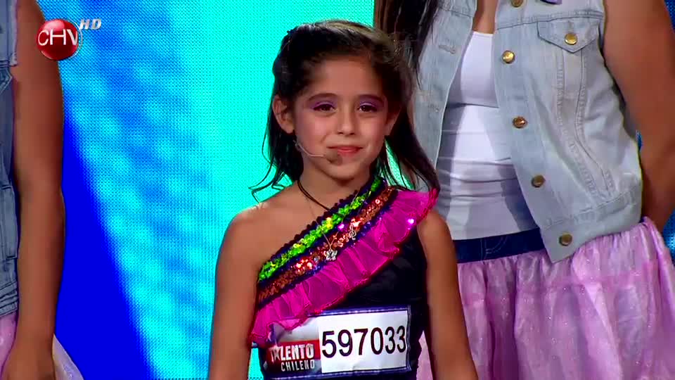 Martina Canisso sorprende cantando al ritmo de su ídola “Violetta”