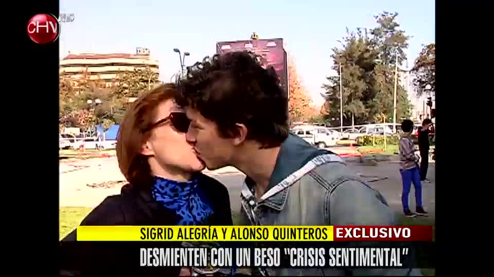Sigrid Alegría y Alonso Quinteros desmienten quiebre con un beso