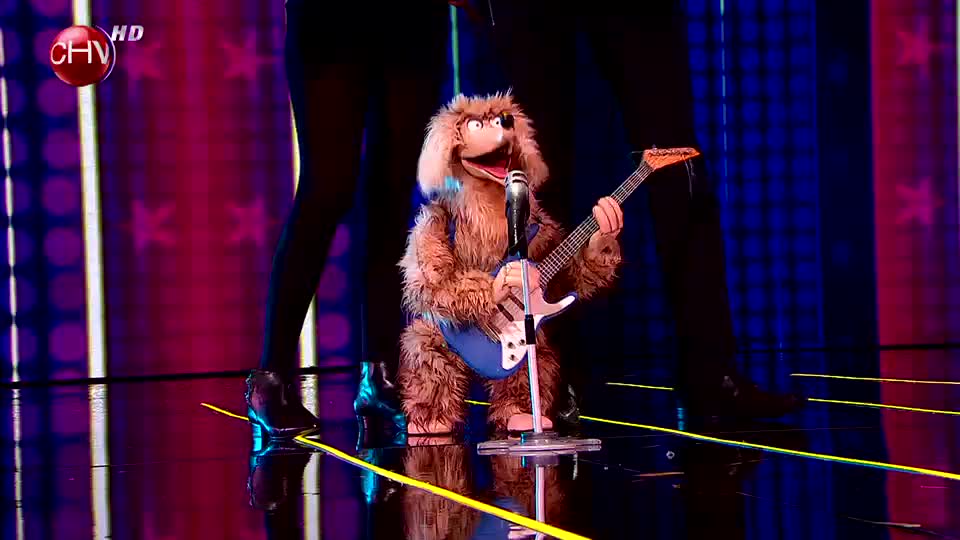 Mira a Jordi y Mariana con su entretenida marioneta en Talento Chileno