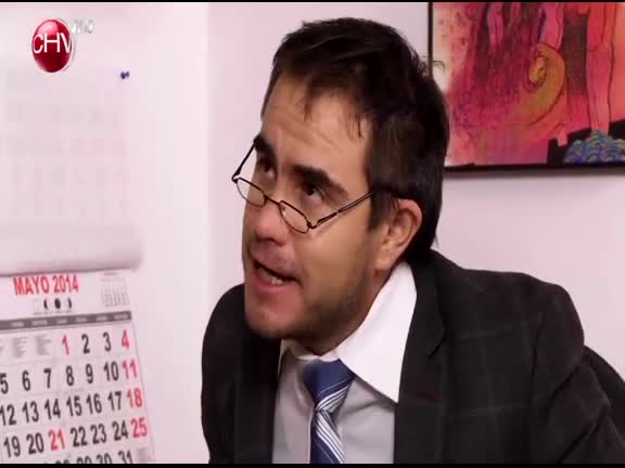 El terrible jefe ayuda en los estudios al hijo de su empleado