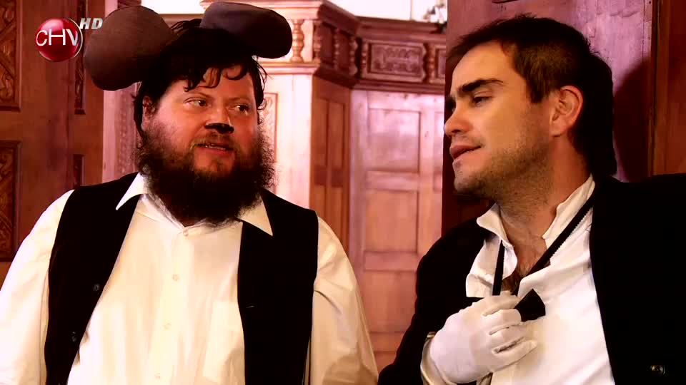 El Ratoncito enseña a su amigo a seducir. ¿Lo logrará?